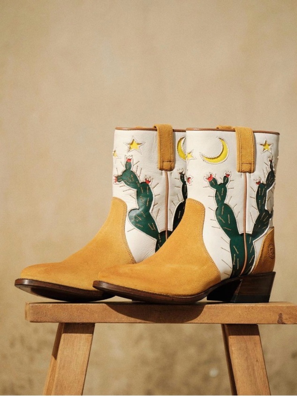 Ranch Road Archer Cactus White Tan Suede Western Cowgirl Cowboy Ankle Boots - Picture 2 of 16